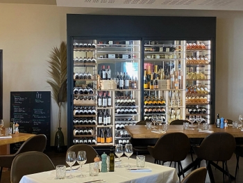Restaurant Les Comédiens : Cave à vin sur mesure